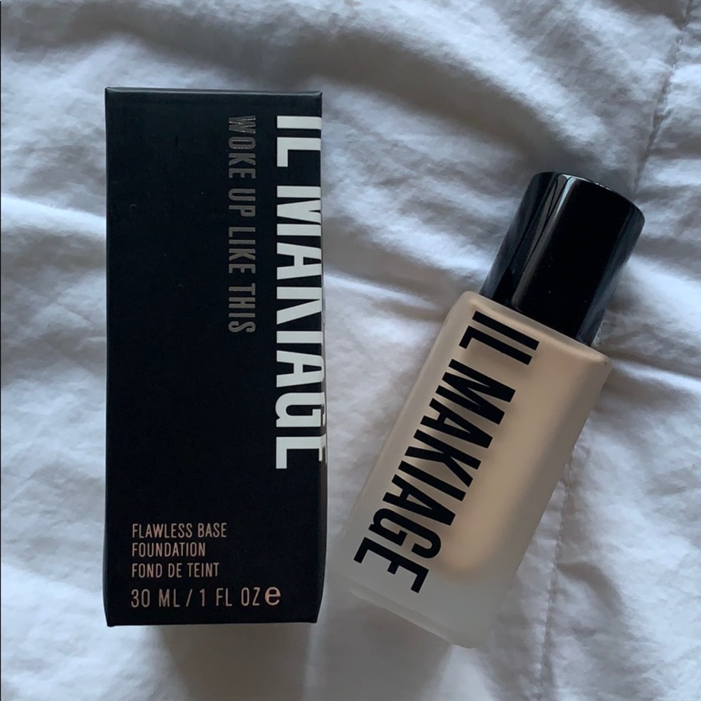 IL MAKIAGE Woke Up Like This Foundation Shade 040